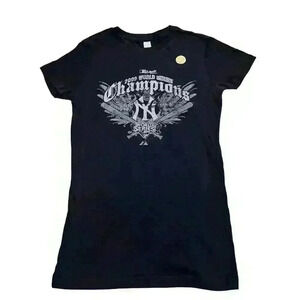 Vintage Yankees 2009 World Series Champions Womens T Shirt Derek Jeter Y2K
